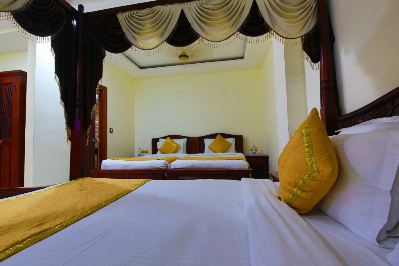 Hotel The Jal Mahal Dźajpur Zewnętrze zdjęcie